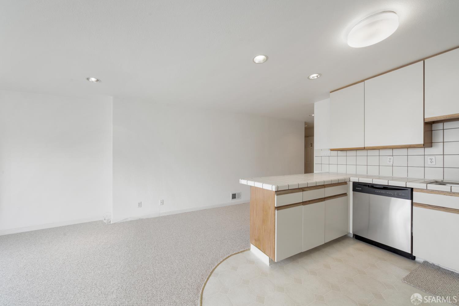 Detail Gallery Image 8 of 25 For 328 2nd Ave #2,  San Francisco,  CA 94118 - 2 Beds | 1 Baths