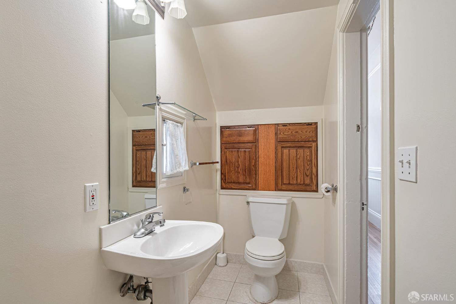 Detail Gallery Image 21 of 41 For 2733 Sutter St, San Francisco,  CA 94115 - 3 Beds | 2 Baths