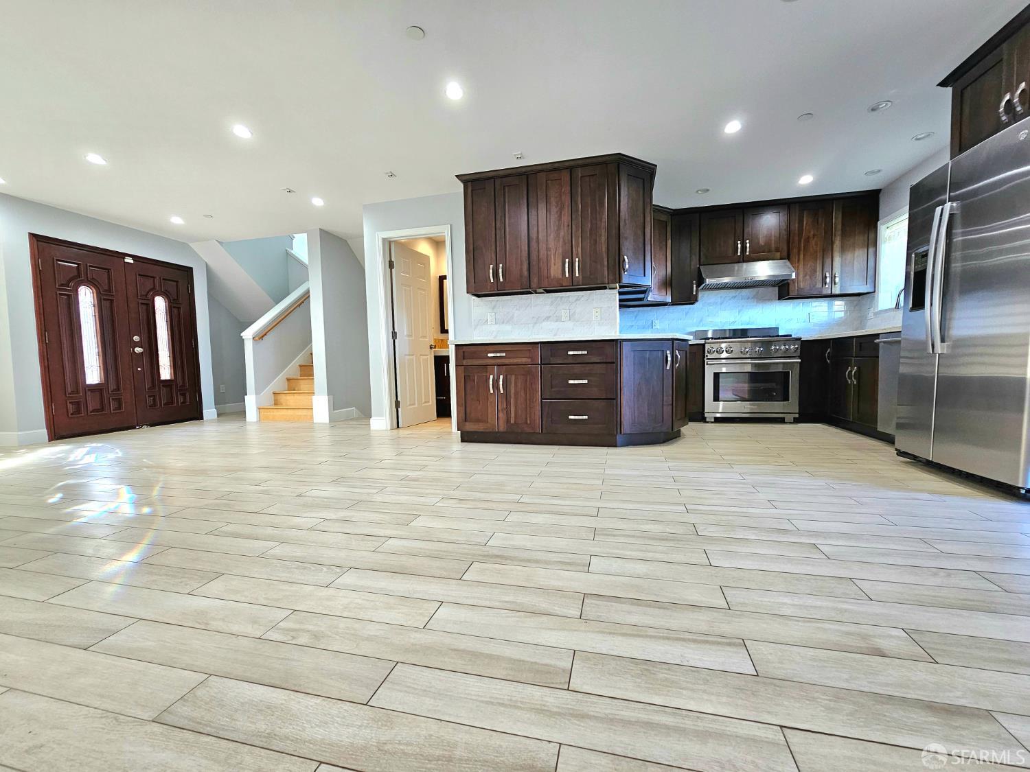 Detail Gallery Image 11 of 72 For 879 Humboldt Rd, Brisbane,  CA 94005 - 7 Beds | 6 Baths