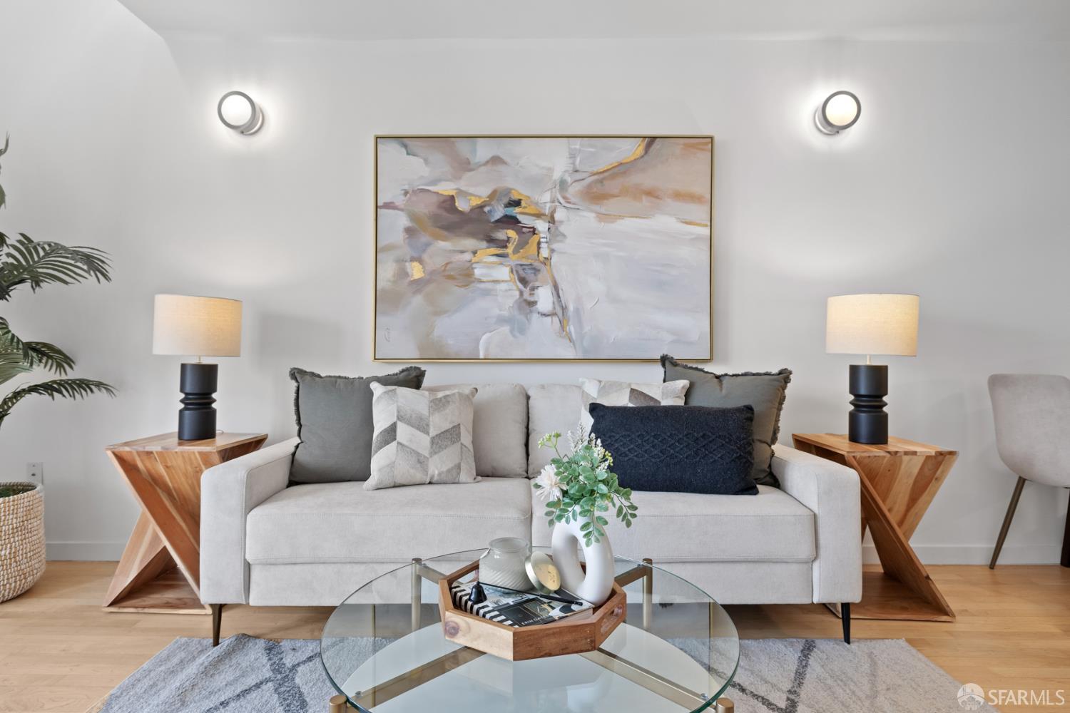 Detail Gallery Image 6 of 18 For 586 Alabama St, San Francisco,  CA 94110 - 2 Beds | 2 Baths