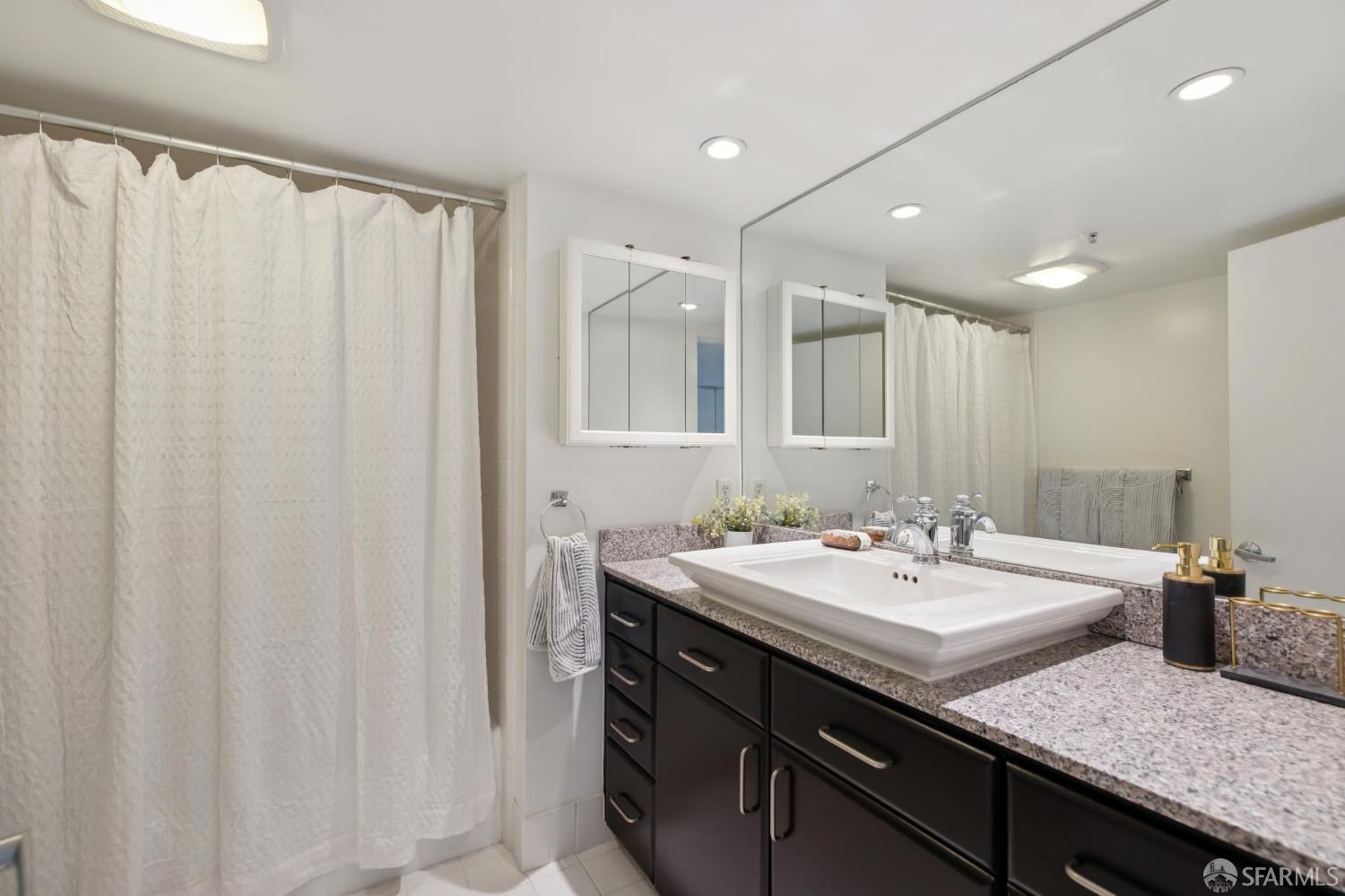 Detail Gallery Image 38 of 54 For 370 7th St #6,  San Francisco,  CA 94103 - 1 Beds | 1/1 Baths