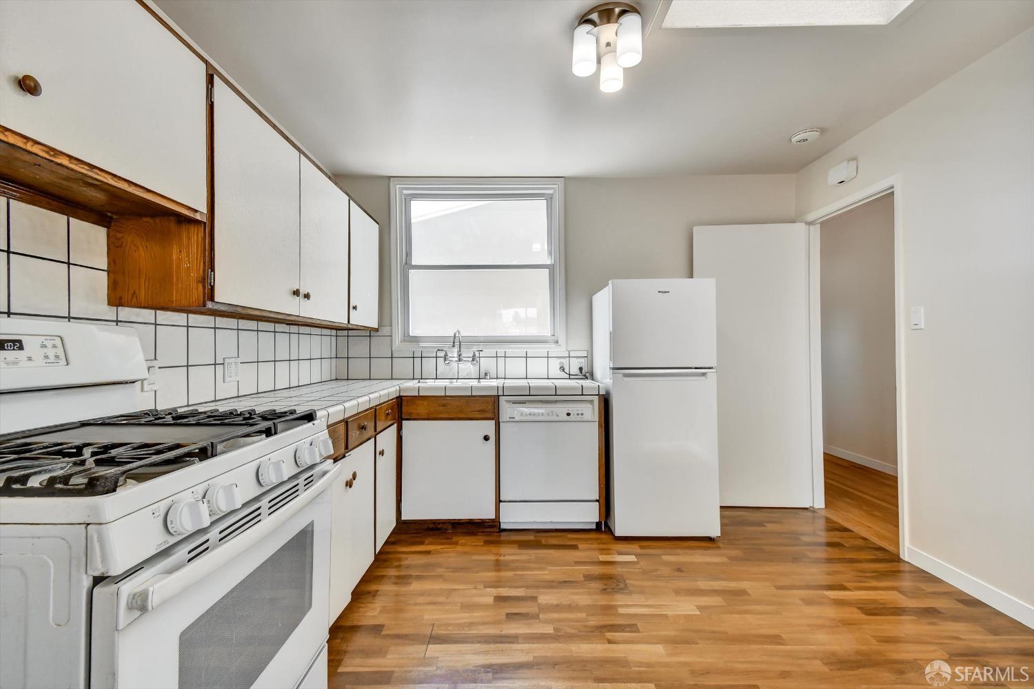 Detail Gallery Image 15 of 37 For 596 Bella Vista Way, San Francisco,  CA 94127 - 3 Beds | 1 Baths