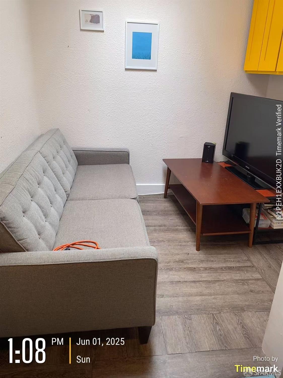 Detail Gallery Image 5 of 9 For 158 Howth St, San Francisco,  CA 94112 - 4 Beds | 3 Baths