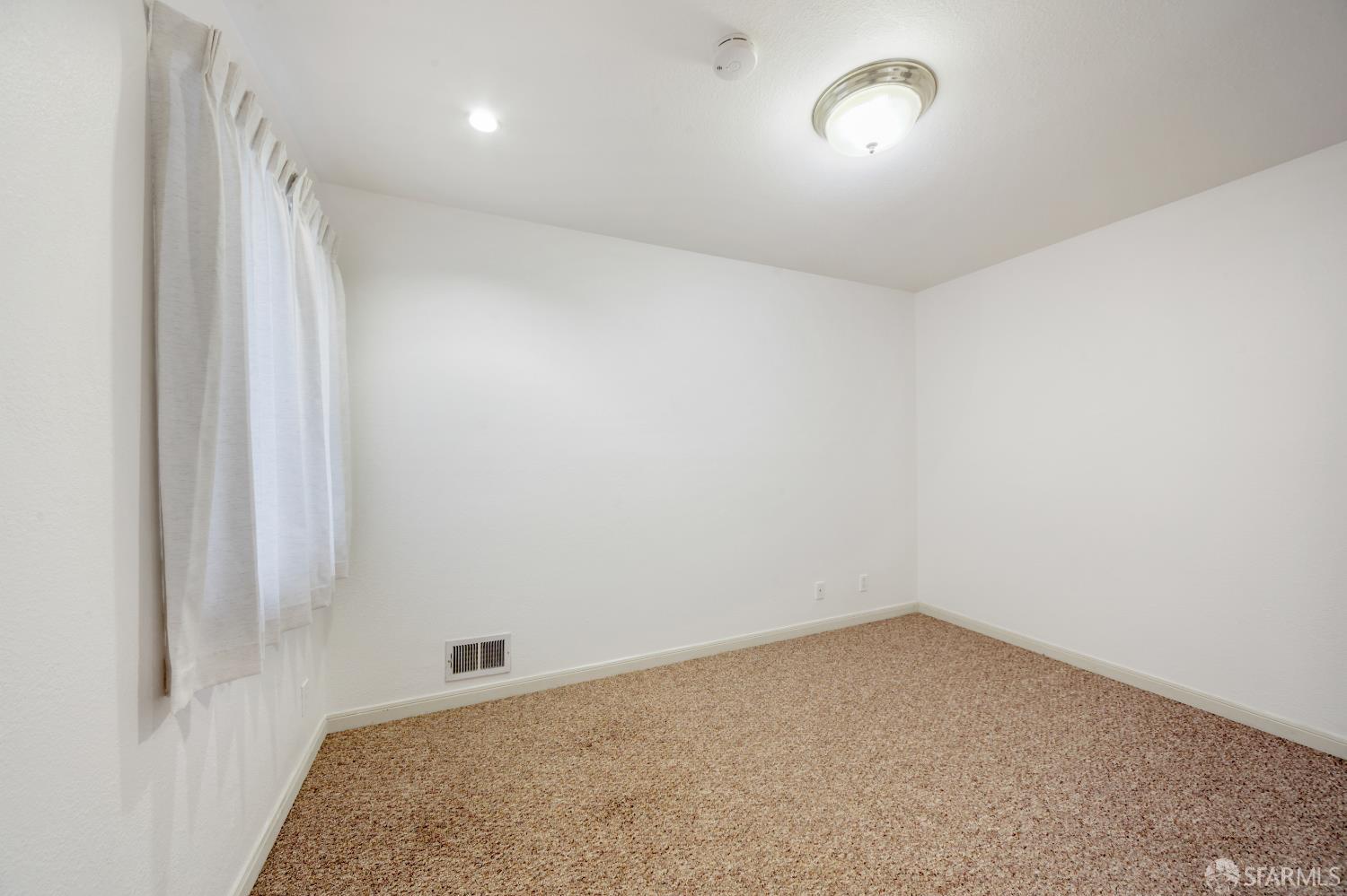 Detail Gallery Image 12 of 25 For 328 2nd Ave #2,  San Francisco,  CA 94118 - 2 Beds | 1 Baths