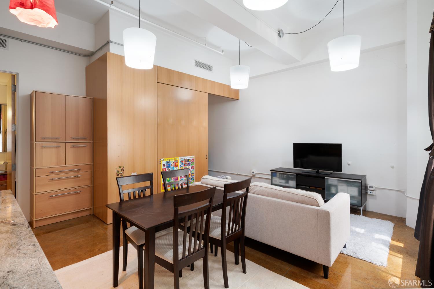 Detail Gallery Image 13 of 24 For 2 Mint Plz #207,  San Francisco,  CA 94103 - 1 Beds | 1 Baths