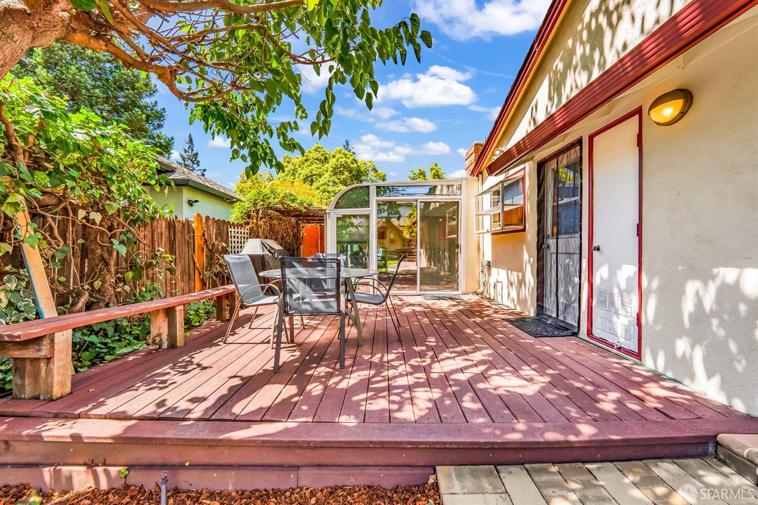 Detail Gallery Image 45 of 55 For 2668 Ross Rd, Palo Alto,  CA 94303 - 3 Beds | 2 Baths
