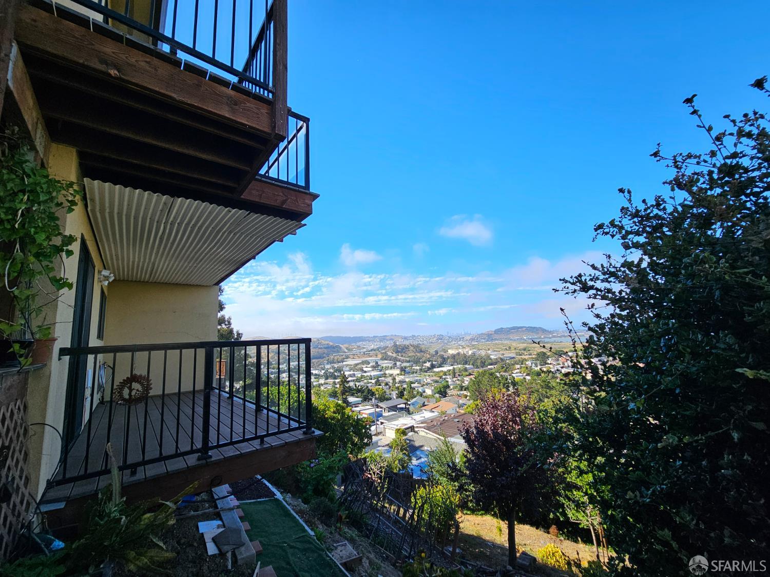 Detail Gallery Image 26 of 72 For 879 Humboldt Rd, Brisbane,  CA 94005 - 7 Beds | 6 Baths