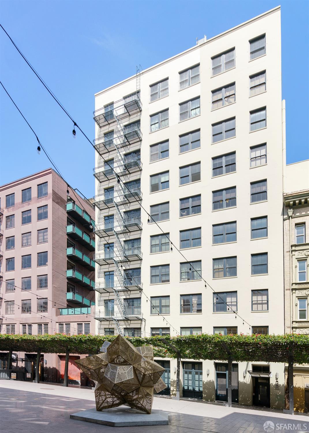 Detail Gallery Image 2 of 24 For 2 Mint Plz #207,  San Francisco,  CA 94103 - 1 Beds | 1 Baths