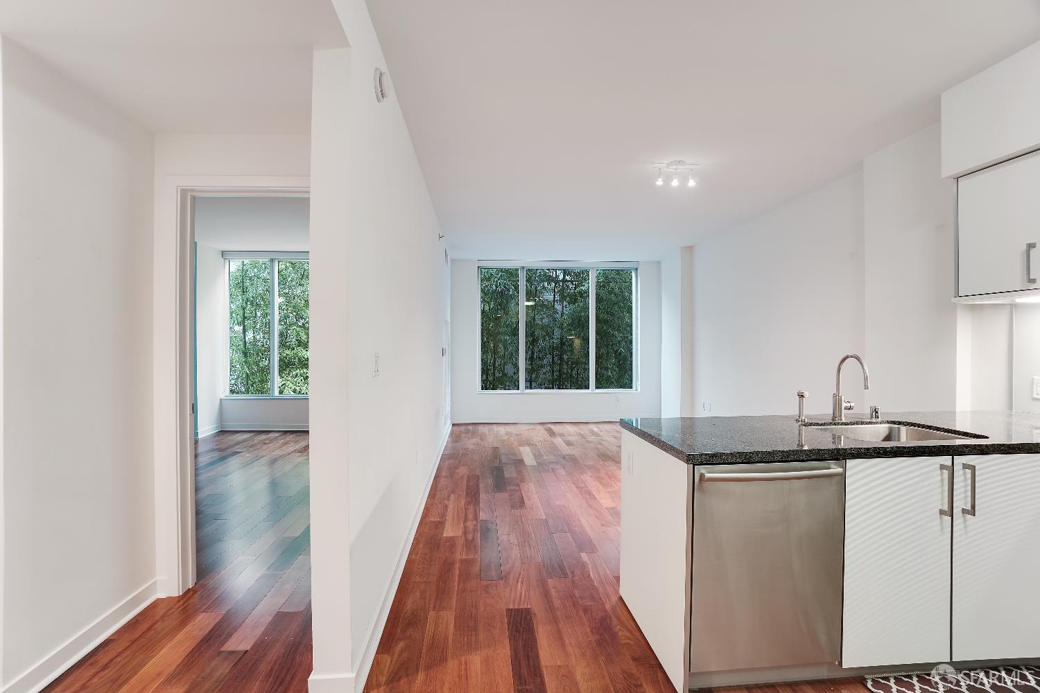 Detail Gallery Image 1 of 41 For 333 Main St 4l,  San Francisco,  CA 94105 - 1 Beds | 1 Baths