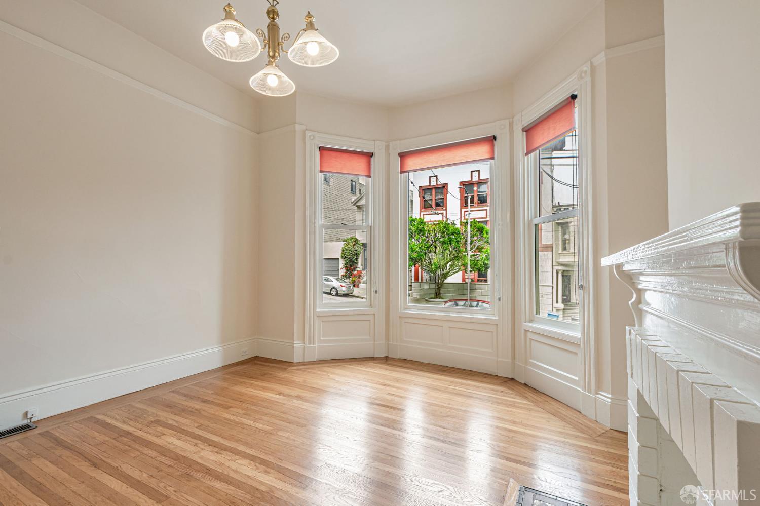Detail Gallery Image 3 of 41 For 2733 Sutter St, San Francisco,  CA 94115 - 3 Beds | 2 Baths