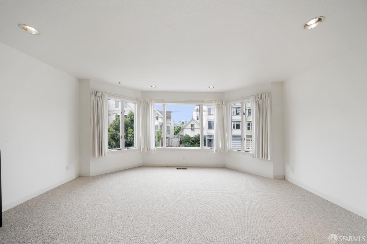 Detail Gallery Image 2 of 25 For 328 2nd Ave #2,  San Francisco,  CA 94118 - 2 Beds | 1 Baths