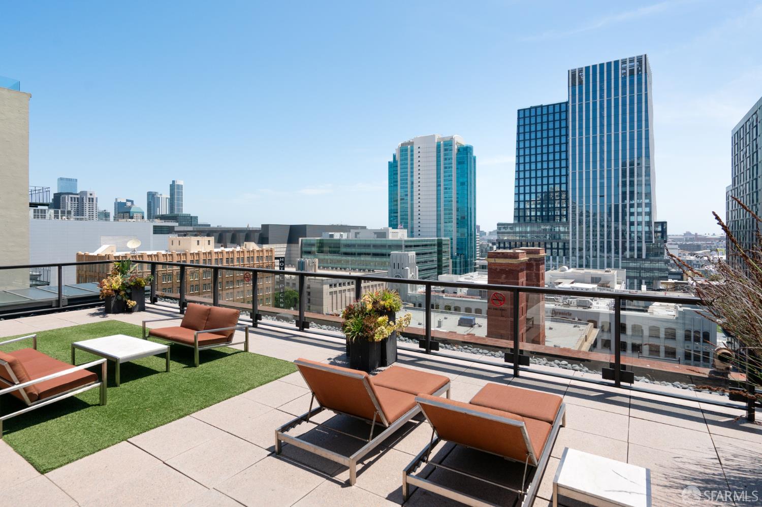 Detail Gallery Image 23 of 24 For 2 Mint Plz #207,  San Francisco,  CA 94103 - 1 Beds | 1 Baths