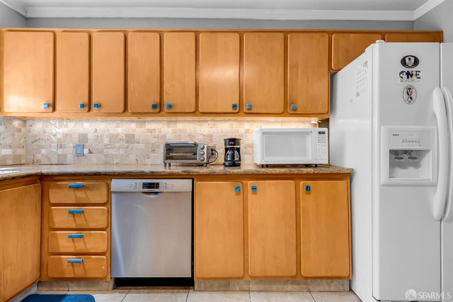Detail Gallery Image 23 of 55 For 2668 Ross Rd, Palo Alto,  CA 94303 - 3 Beds | 2 Baths