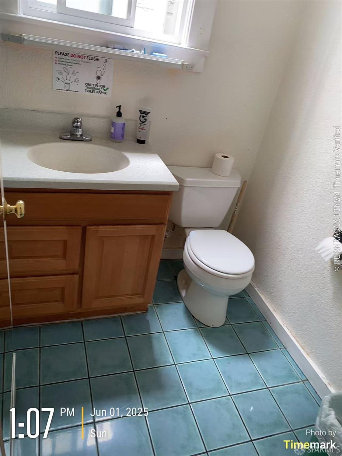 Detail Gallery Image 7 of 9 For 158 Howth St, San Francisco,  CA 94112 - 4 Beds | 3 Baths