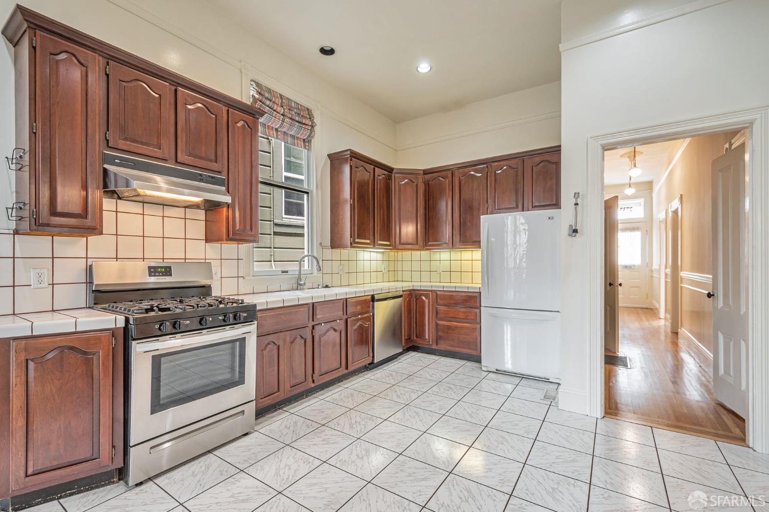 Detail Gallery Image 7 of 41 For 2733 Sutter St, San Francisco,  CA 94115 - 3 Beds | 2 Baths
