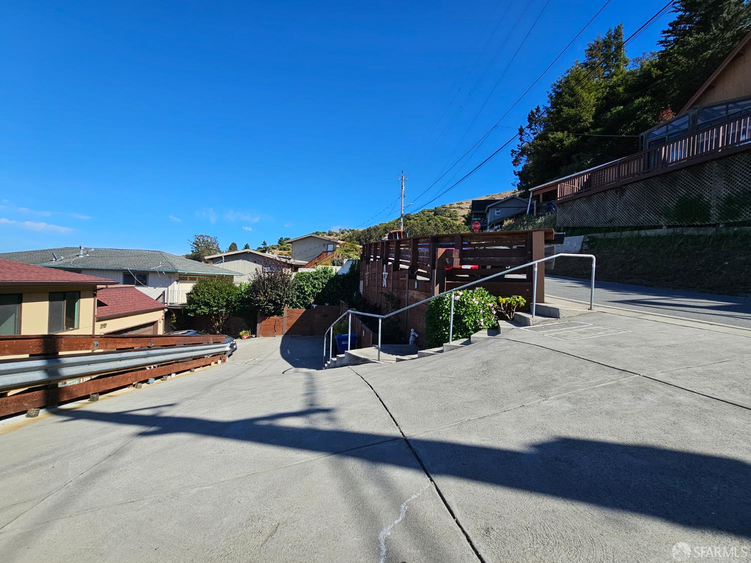 Detail Gallery Image 52 of 72 For 879 Humboldt Rd, Brisbane,  CA 94005 - 7 Beds | 6 Baths