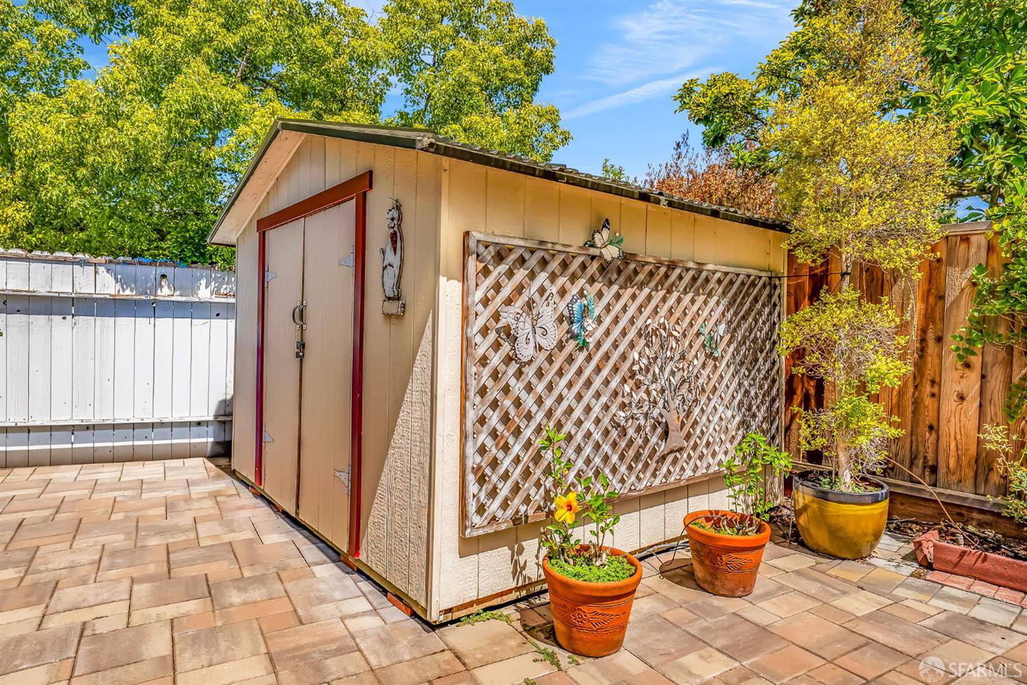 Detail Gallery Image 51 of 55 For 2668 Ross Rd, Palo Alto,  CA 94303 - 3 Beds | 2 Baths