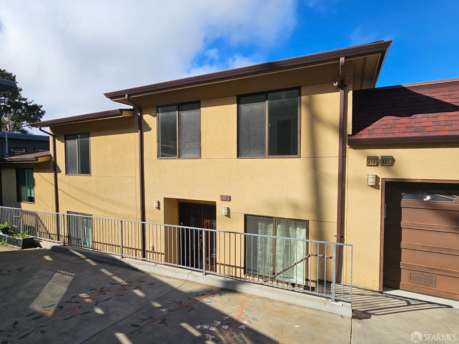 Detail Gallery Image 3 of 72 For 879 Humboldt Rd, Brisbane,  CA 94005 - 7 Beds | 6 Baths