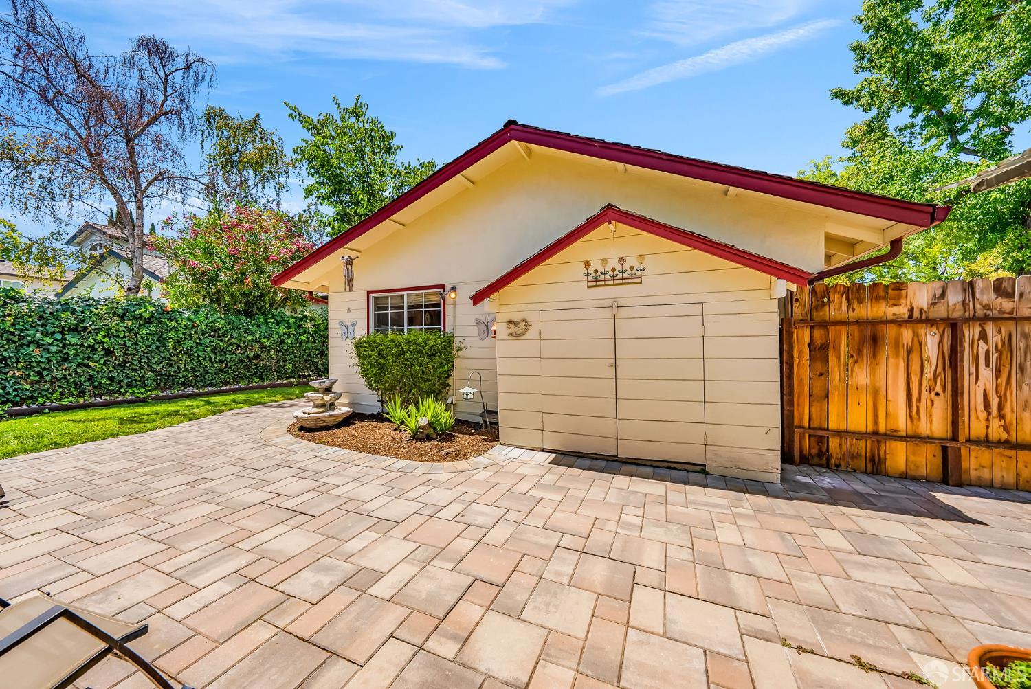 Detail Gallery Image 49 of 55 For 2668 Ross Rd, Palo Alto,  CA 94303 - 3 Beds | 2 Baths