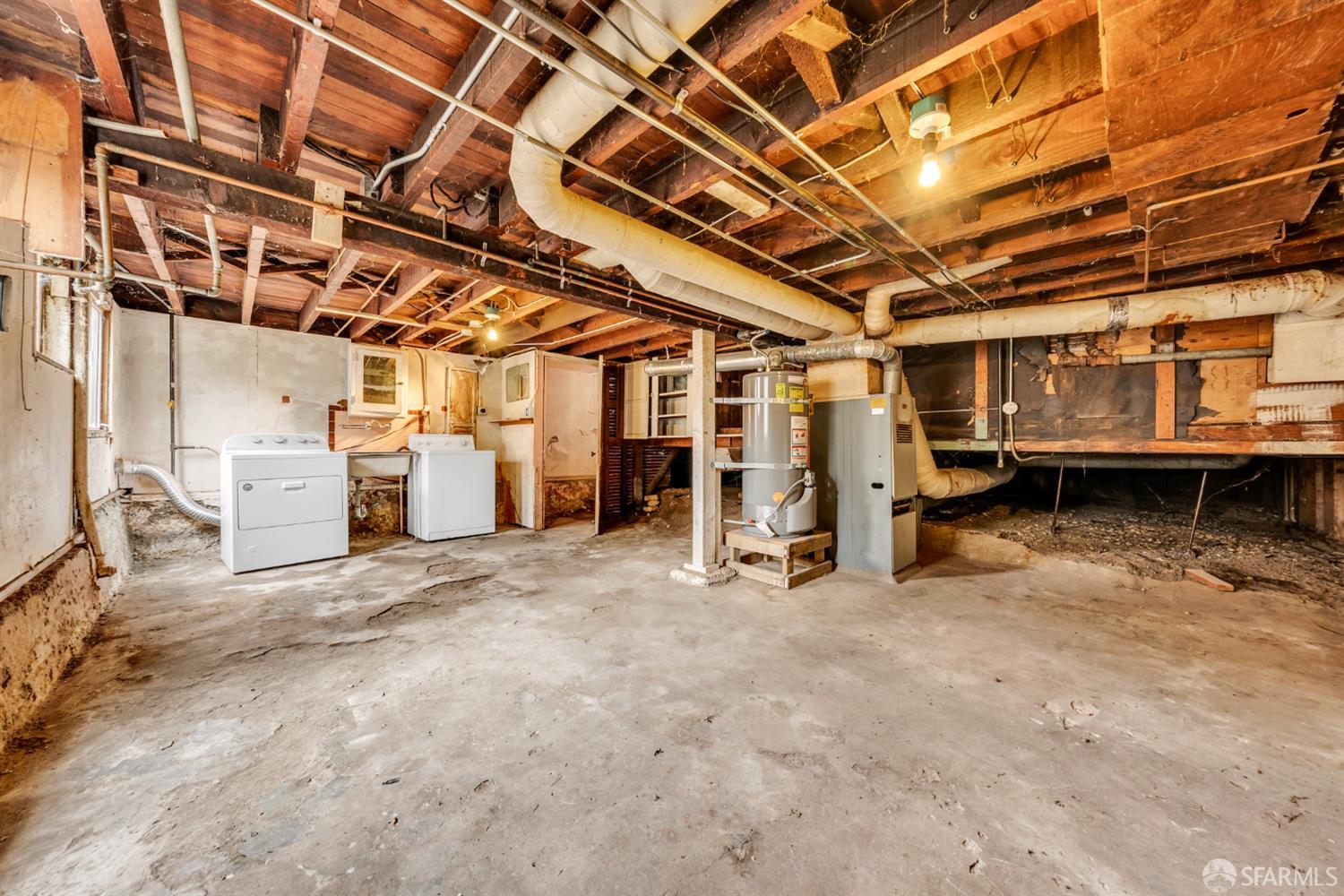 Detail Gallery Image 13 of 21 For 41 Ridgewood Ave, San Francisco,  CA 94112 - 2 Beds | 1 Baths