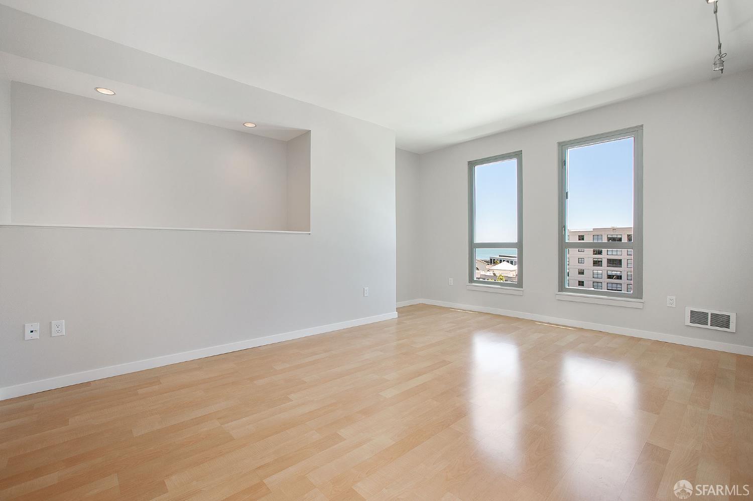 Detail Gallery Image 9 of 30 For 219 Brannan St 7j,  San Francisco,  CA 94107 - 2 Beds | 2 Baths