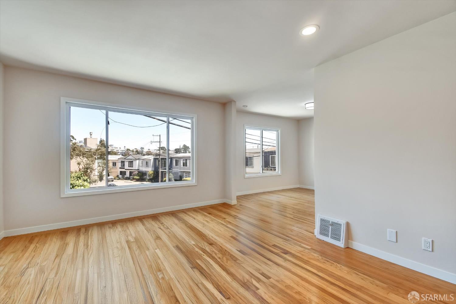 Detail Gallery Image 8 of 37 For 596 Bella Vista Way, San Francisco,  CA 94127 - 3 Beds | 1 Baths