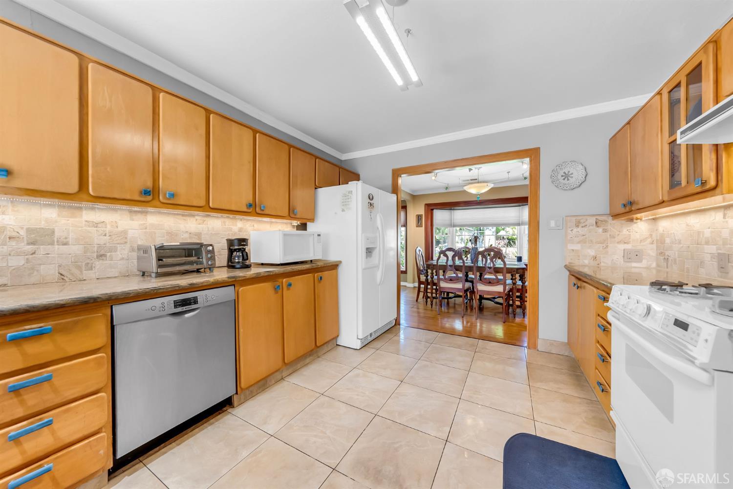 Detail Gallery Image 24 of 55 For 2668 Ross Rd, Palo Alto,  CA 94303 - 3 Beds | 2 Baths