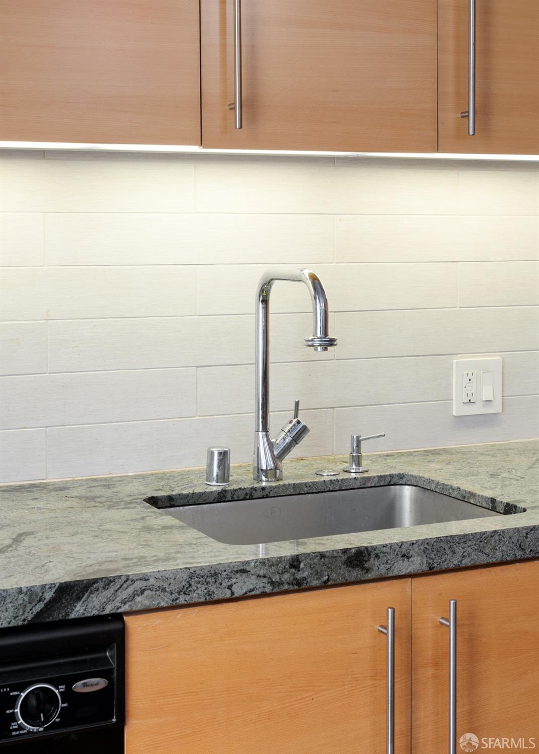 Detail Gallery Image 10 of 24 For 2 Mint Plz #207,  San Francisco,  CA 94103 - 1 Beds | 1 Baths