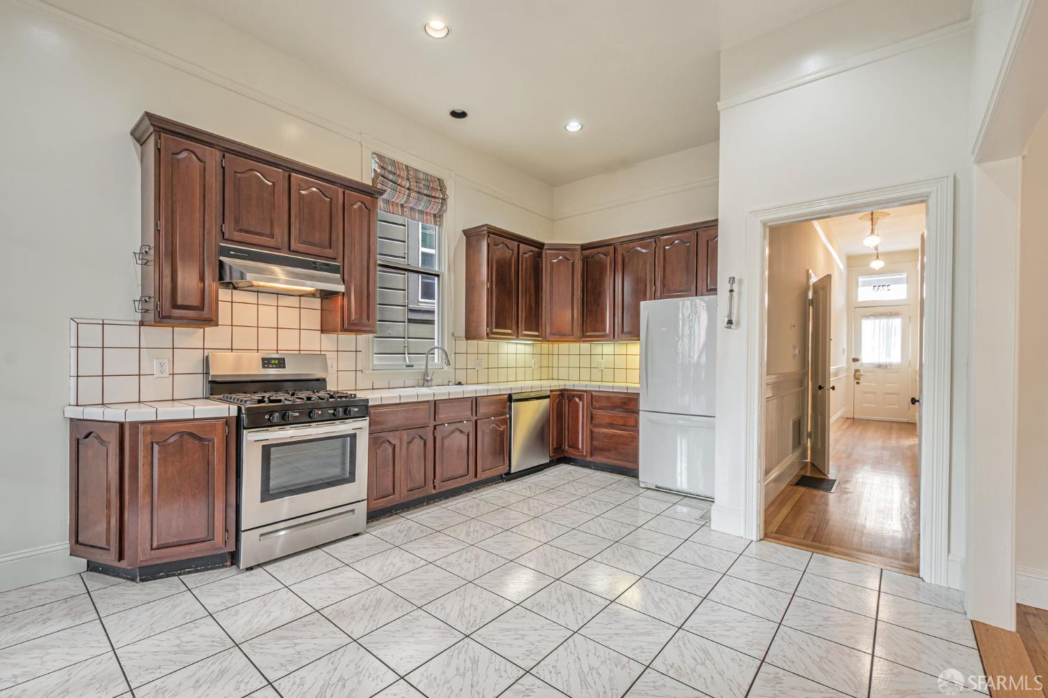 Detail Gallery Image 9 of 41 For 2733 Sutter St, San Francisco,  CA 94115 - 3 Beds | 2 Baths