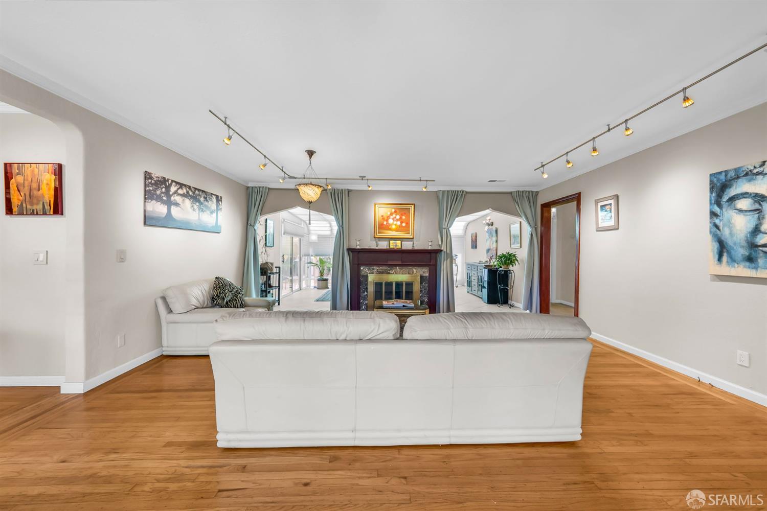 Detail Gallery Image 11 of 55 For 2668 Ross Rd, Palo Alto,  CA 94303 - 3 Beds | 2 Baths
