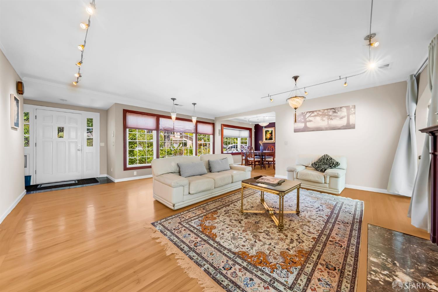 Detail Gallery Image 8 of 55 For 2668 Ross Rd, Palo Alto,  CA 94303 - 3 Beds | 2 Baths
