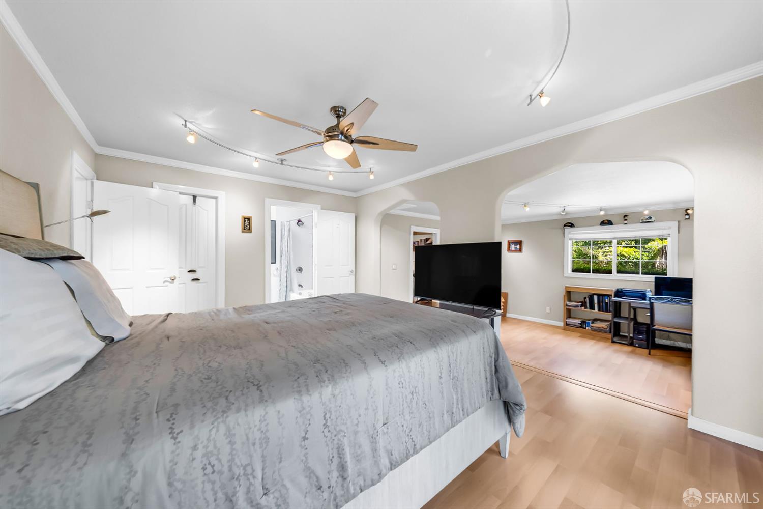 Detail Gallery Image 27 of 55 For 2668 Ross Rd, Palo Alto,  CA 94303 - 3 Beds | 2 Baths
