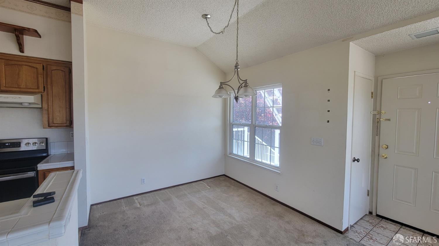 Detail Gallery Image 3 of 9 For 1628 Vista Del Sol St #1,  San Mateo,  CA 94404 - 1 Beds | 1 Baths