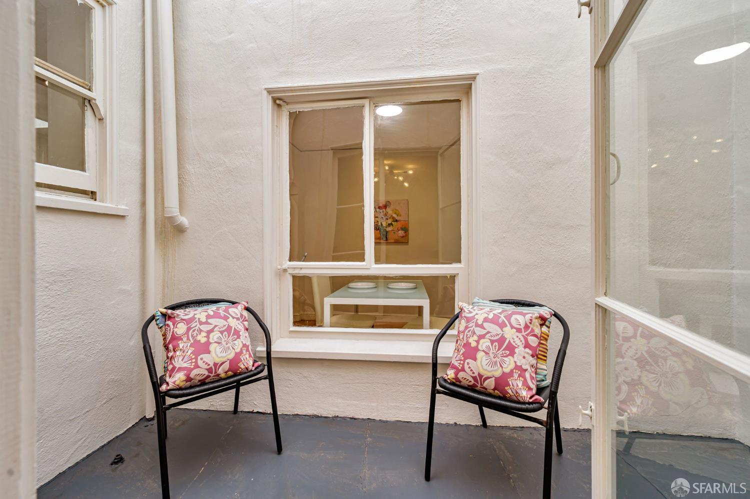 Detail Gallery Image 18 of 38 For 32 Santa Fe Ave, San Francisco,  CA 94124 - 3 Beds | 1/1 Baths