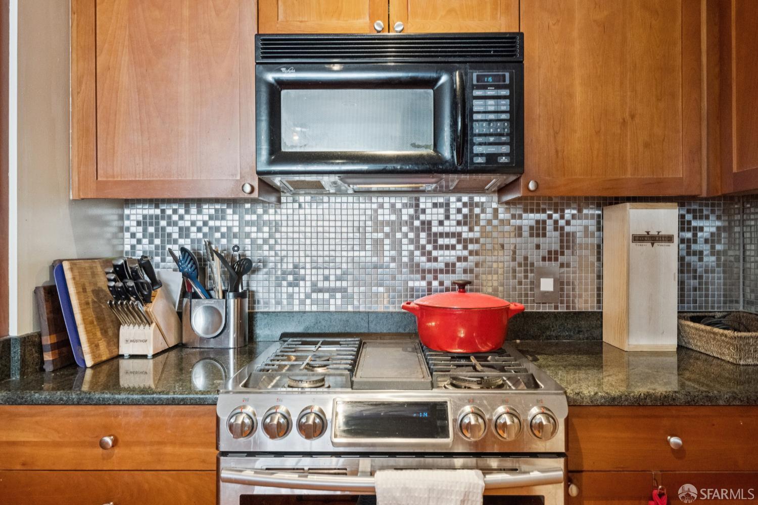 Detail Gallery Image 4 of 31 For 400 Beale St #905,  San Francisco,  CA 94105 - 1 Beds | 1 Baths
