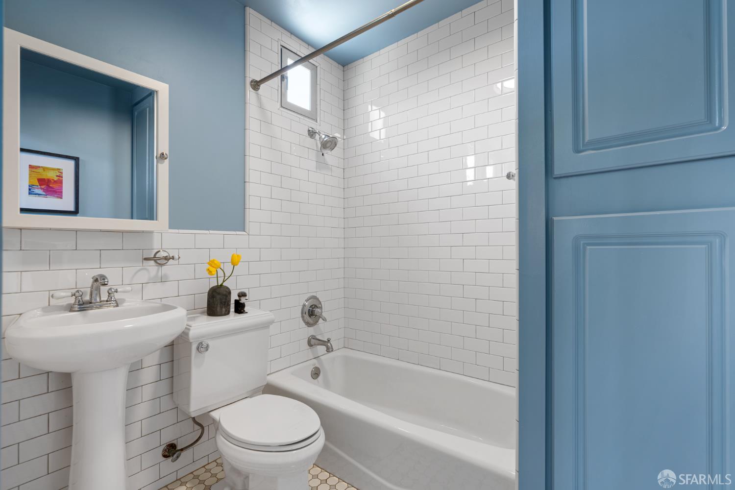 Detail Gallery Image 17 of 33 For 1384 Utah St, San Francisco,  CA 94110 - 2 Beds | 1 Baths