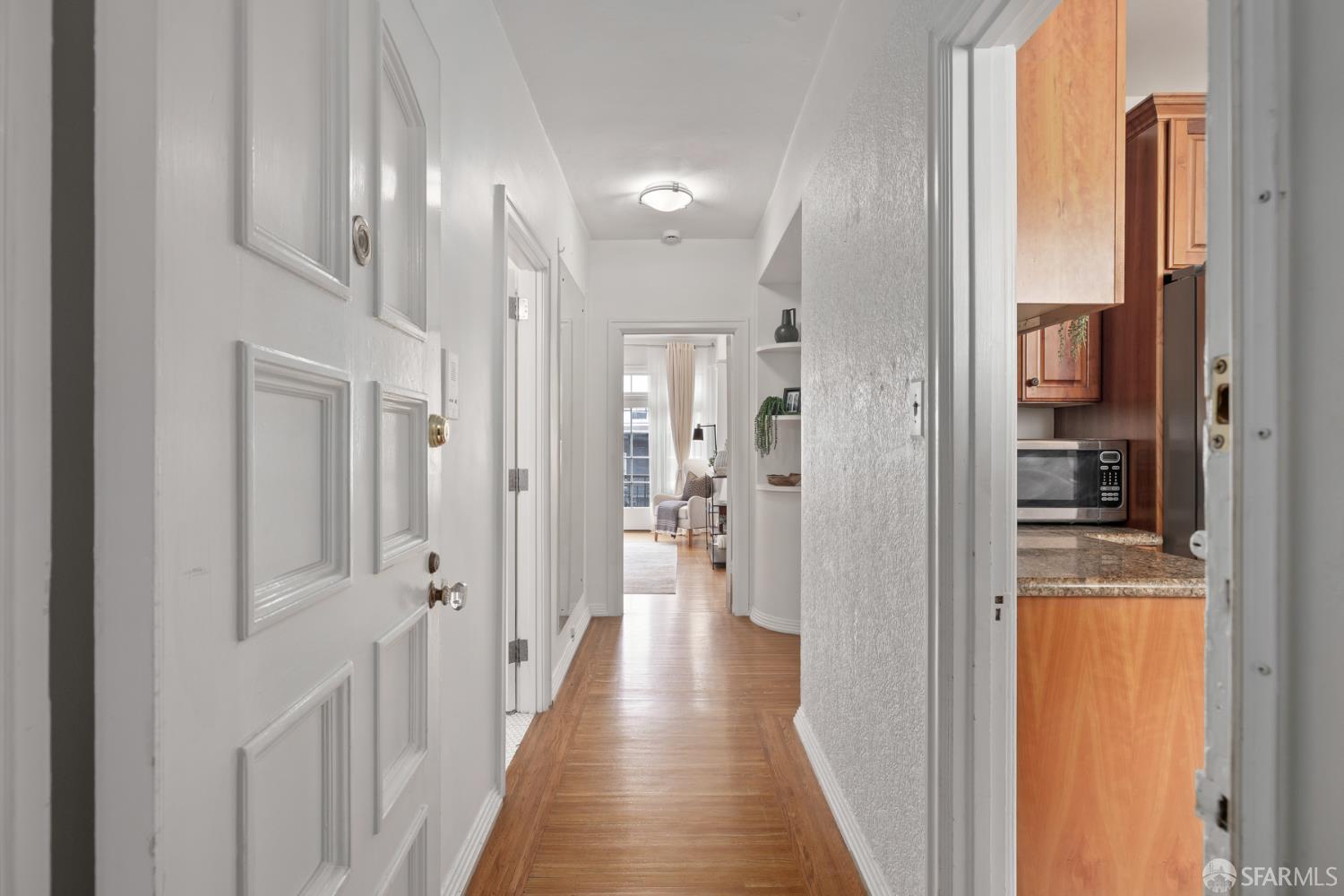 Detail Gallery Image 4 of 26 For 637 Powell St #401,  San Francisco,  CA 94108 - 2 Beds | 1 Baths