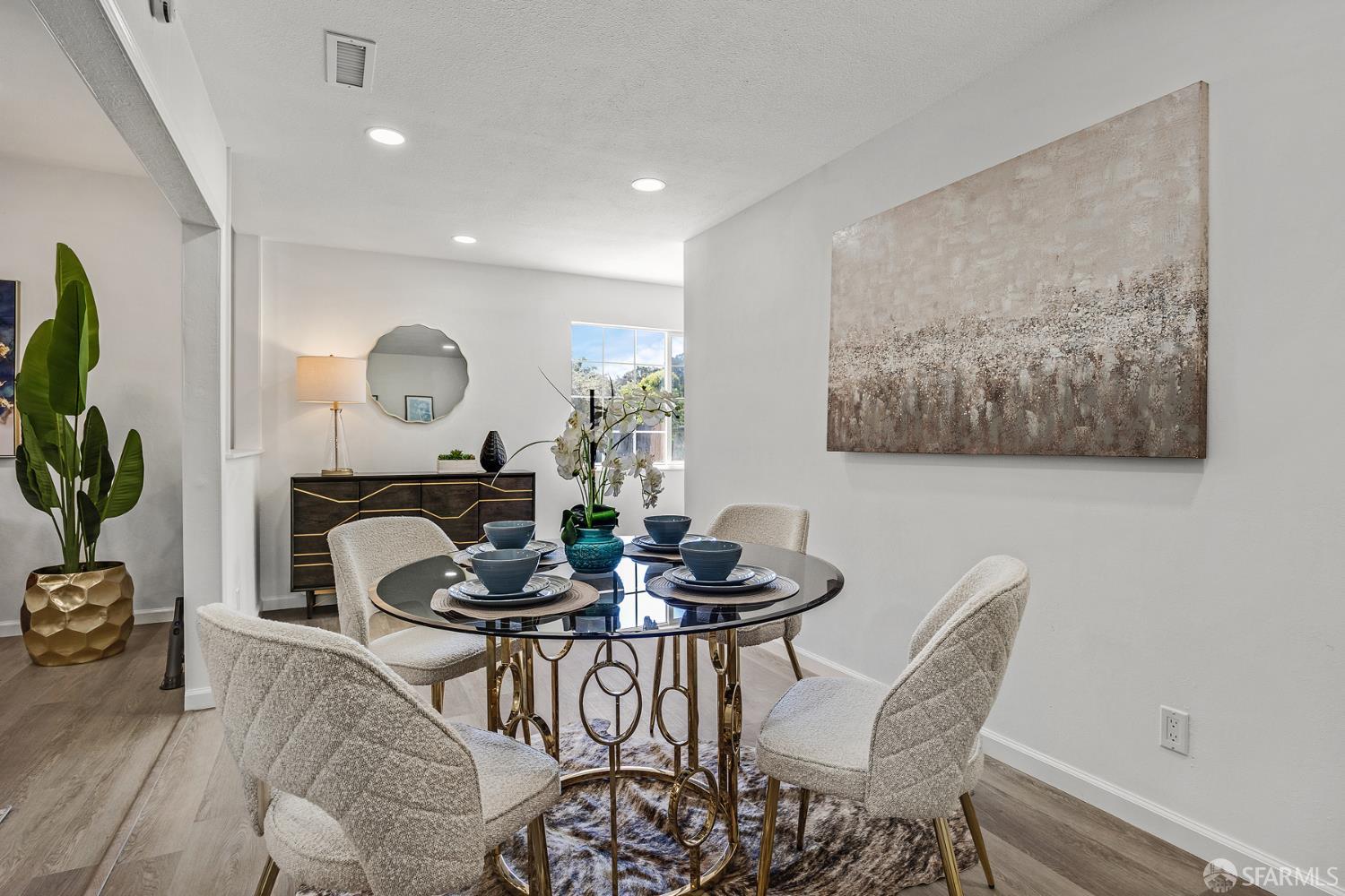 Detail Gallery Image 7 of 38 For 3138 Flannery Rd Rd, San Pablo,  CA 94806 - 4 Beds | 2 Baths