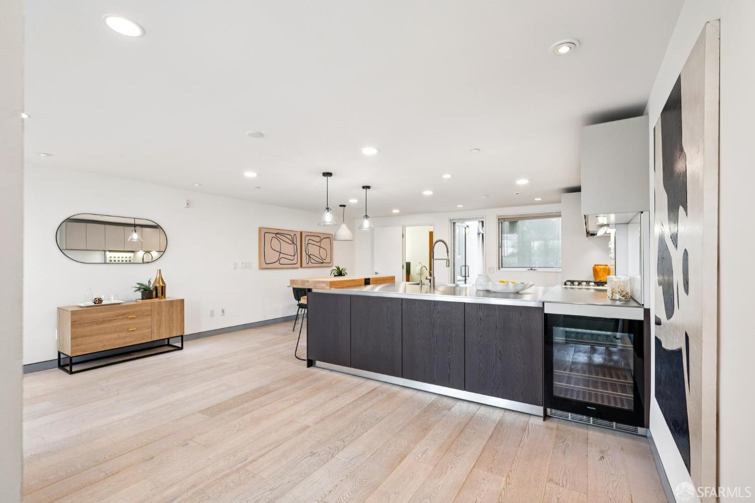 Detail Gallery Image 15 of 52 For 188 South Park St #3,  San Francisco,  CA 94107 - 2 Beds | 2/1 Baths