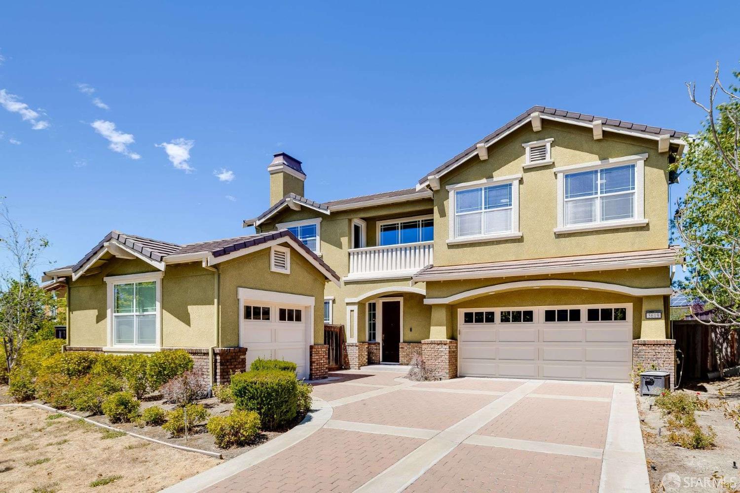 Detail Gallery Image 1 of 52 For 5619 Wells Ln, San Ramon,  CA 94582 - 5 Beds | 3/1 Baths