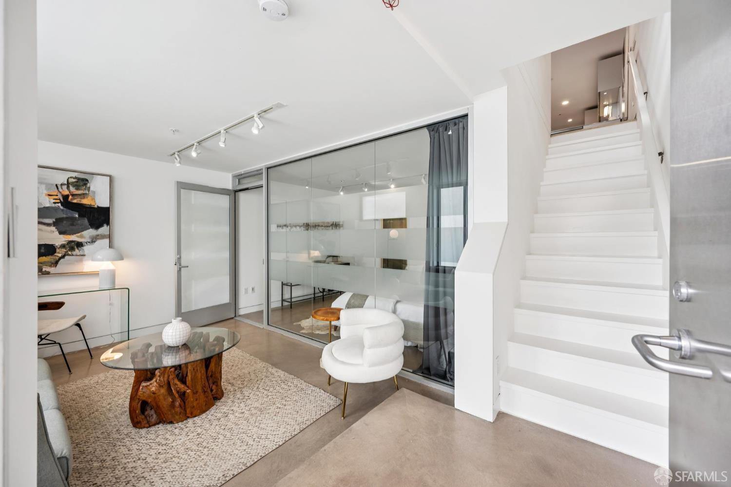 Detail Gallery Image 6 of 52 For 188 South Park St #3,  San Francisco,  CA 94107 - 2 Beds | 2/1 Baths
