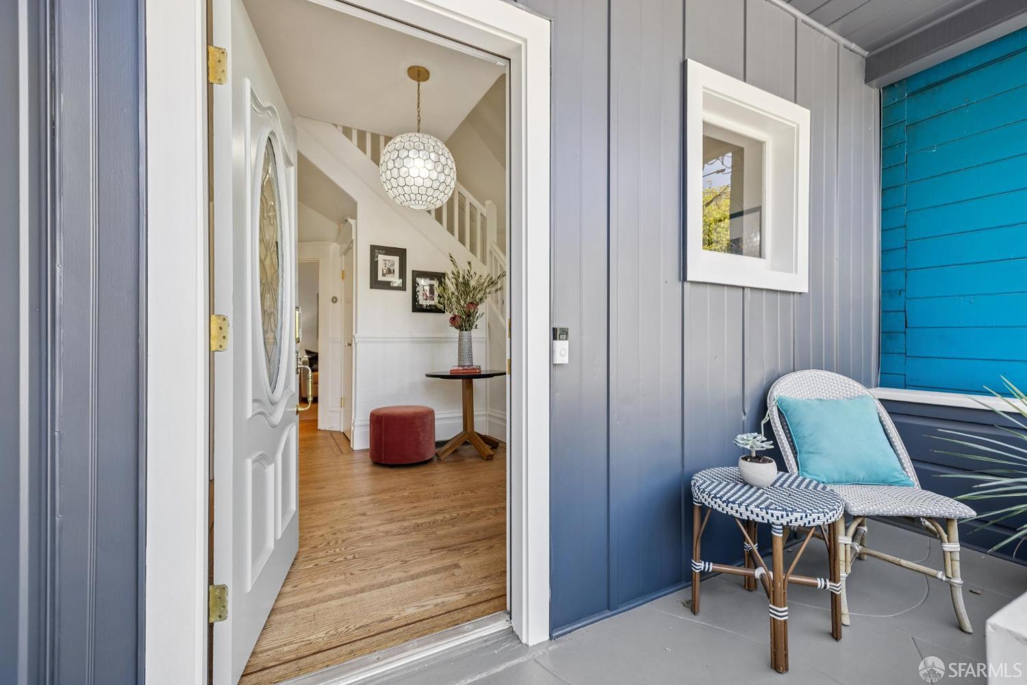 Detail Gallery Image 3 of 42 For 334 Park St, San Francisco,  CA 94110 - 3 Beds | 1 Baths