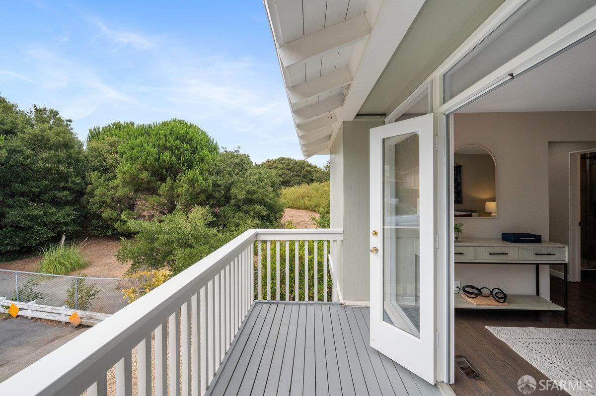 Detail Gallery Image 17 of 40 For 800 Larkspur Dr, Millbrae,  CA 94030 - 3 Beds | 3 Baths