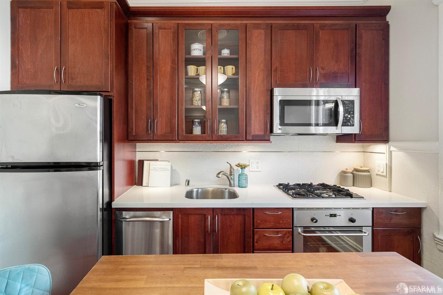 Detail Gallery Image 5 of 17 For 38 Landers St, San Francisco,  CA 94114 - 1 Beds | 1 Baths