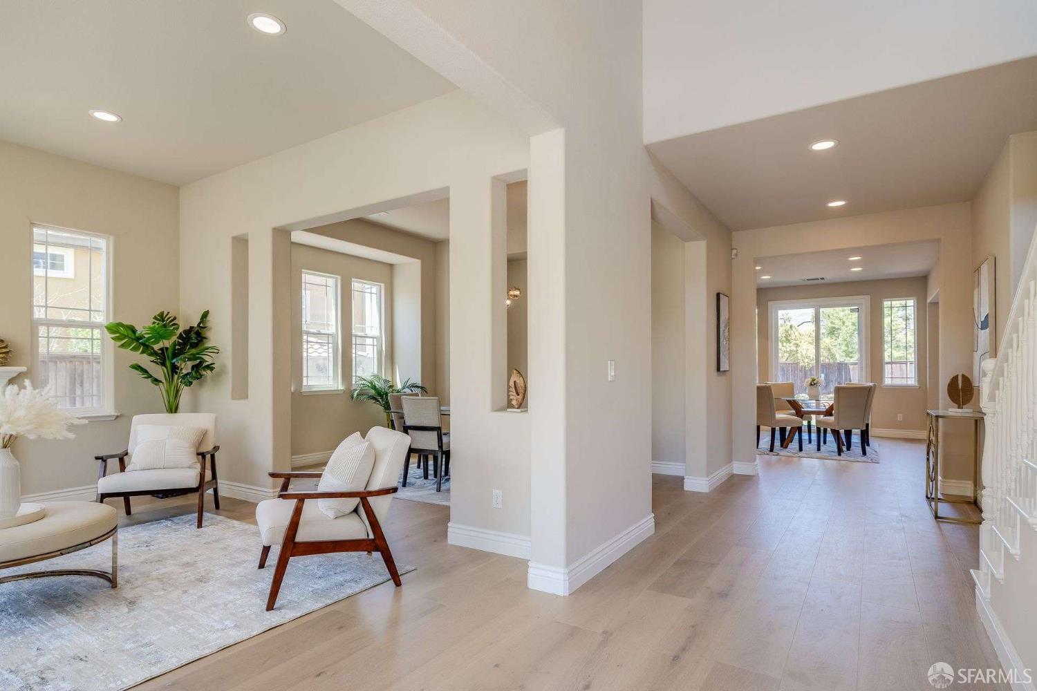 Detail Gallery Image 2 of 52 For 5619 Wells Ln, San Ramon,  CA 94582 - 5 Beds | 3/1 Baths