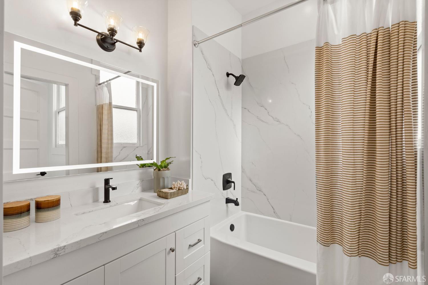 Detail Gallery Image 18 of 25 For 672 Castro St #674,  San Francisco,  CA 94114 - 3 Beds | 1 Baths
