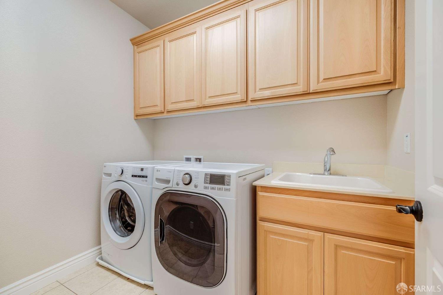 Detail Gallery Image 29 of 52 For 5619 Wells Ln, San Ramon,  CA 94582 - 5 Beds | 3/1 Baths