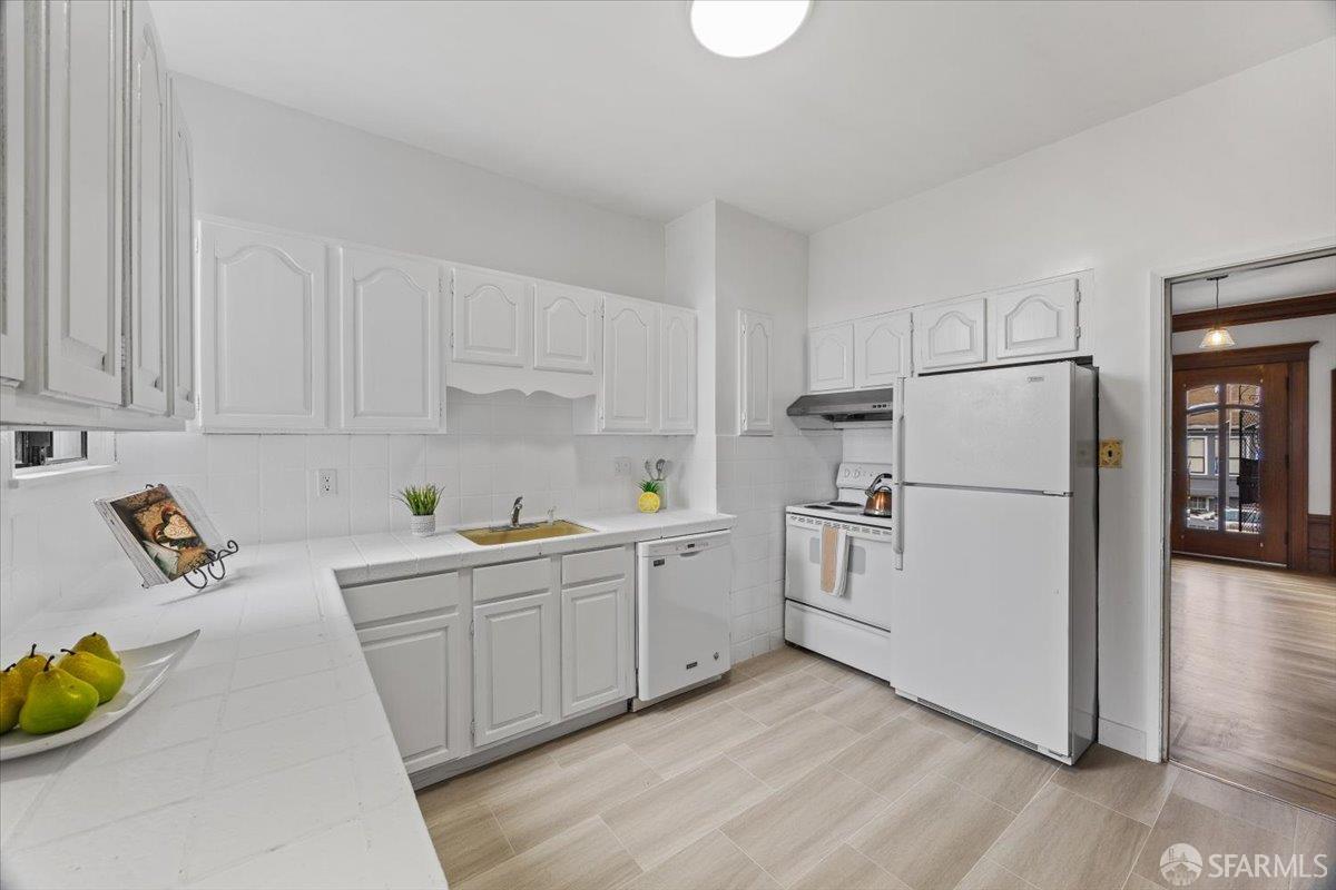 Detail Gallery Image 7 of 24 For 791 26th Ave, San Francisco,  CA 94121 - 4 Beds | 2/1 Baths