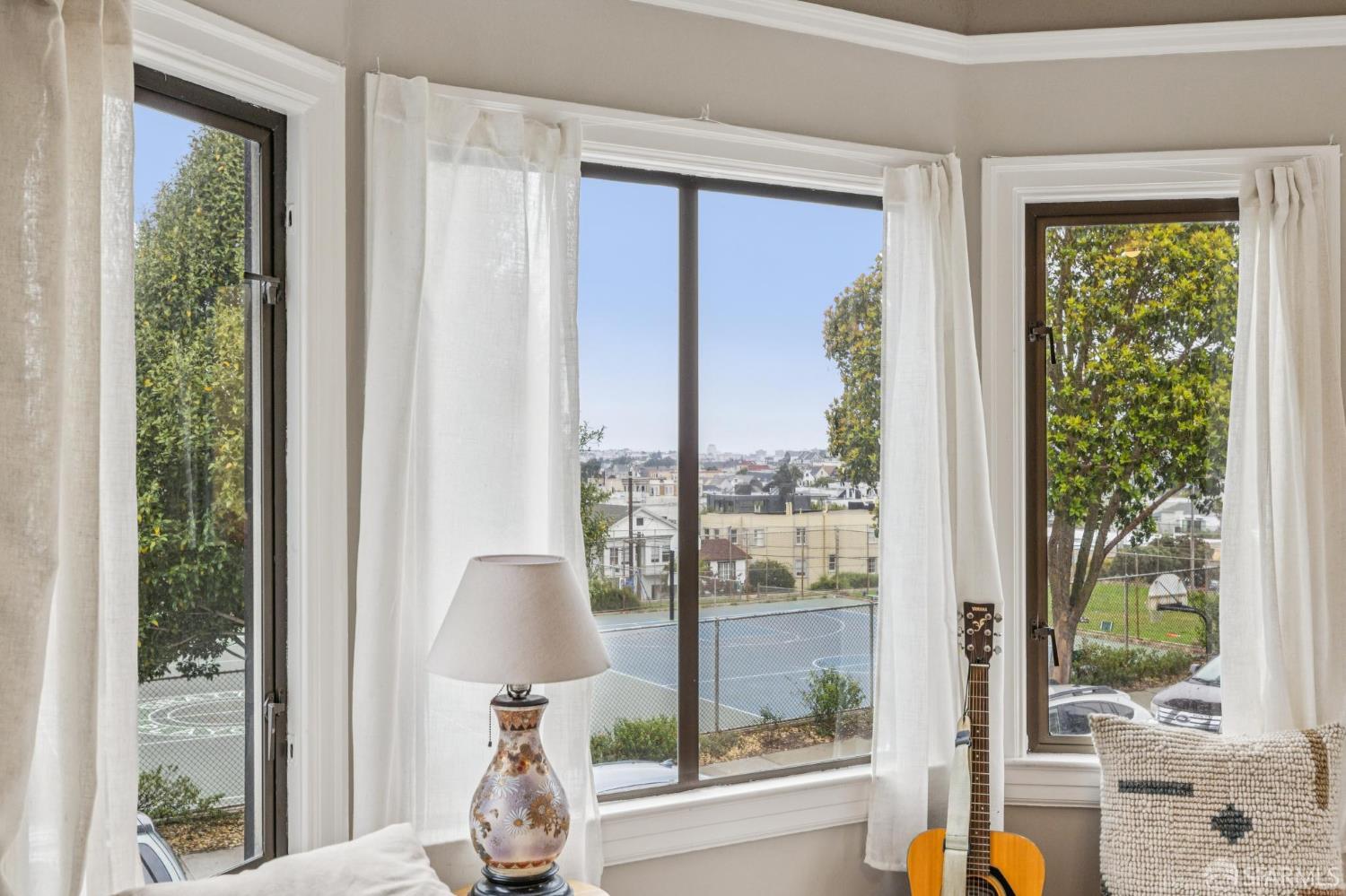 Detail Gallery Image 11 of 63 For 265 Rivoli St, San Francisco,  CA 94117 - – Beds | – Baths