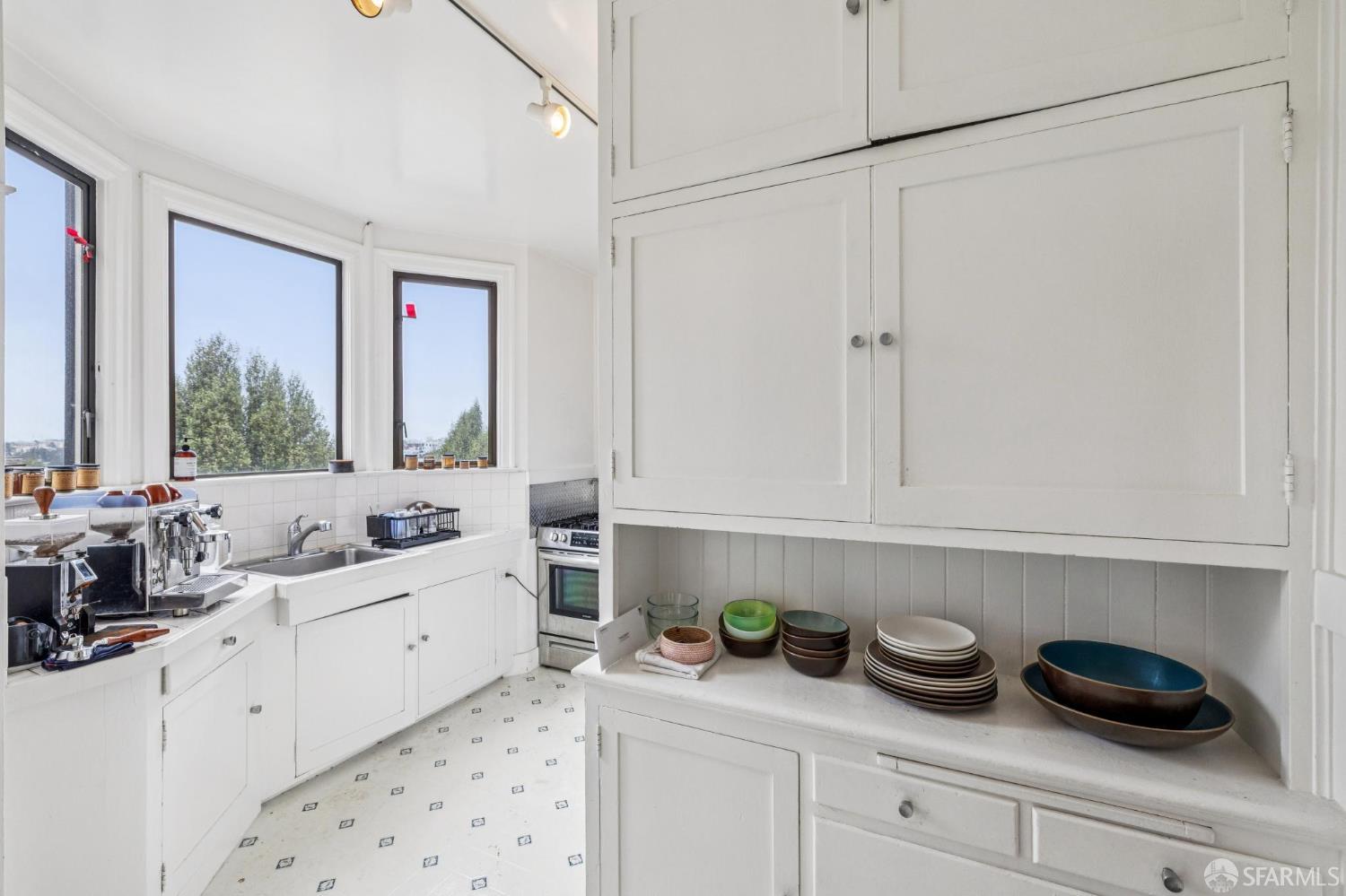 Detail Gallery Image 24 of 63 For 265 Rivoli St, San Francisco,  CA 94117 - – Beds | – Baths